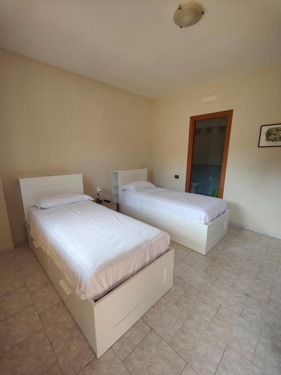 B&B D'Avino ปากานิ ภายนอก รูปภาพ